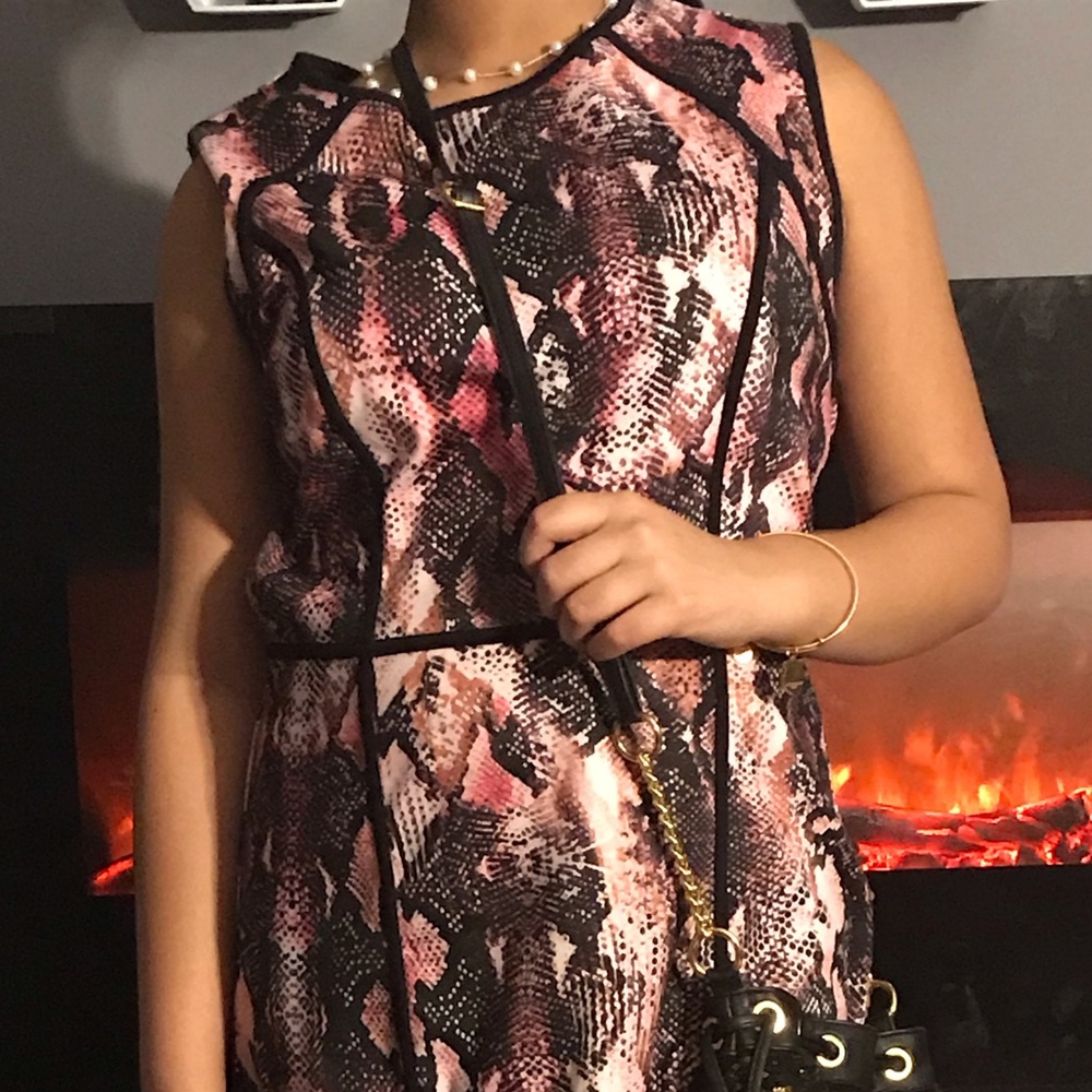Woman’s Jennifer Lopez dress